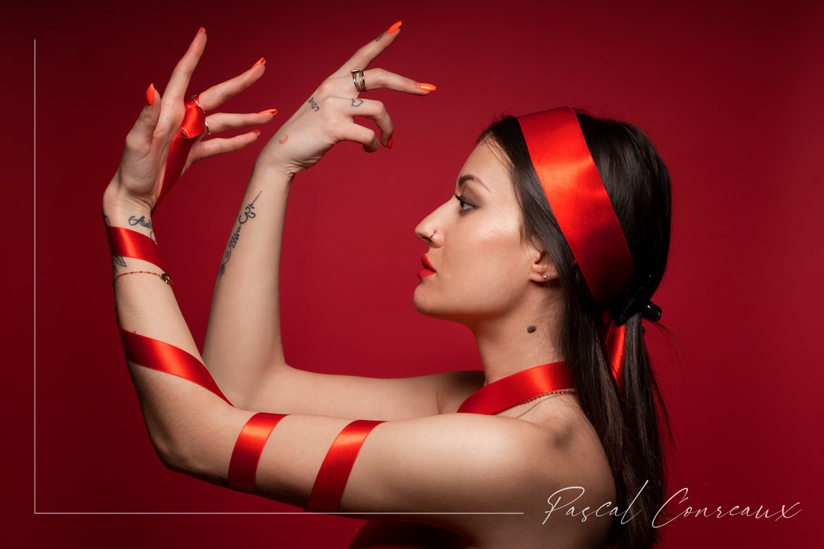 Shooting Photo en studio à Cadolive - Thème Rouge - Photographe Pascal CONREAUX