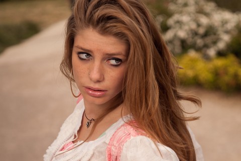 Shooting photo extérieur avec Yasmina sur Marseille
