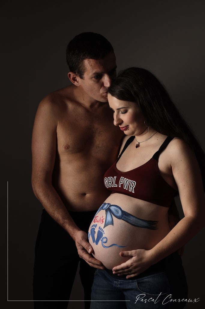 IMG_0075_photographe-studio-grossesse-femme-enceinte-body-painting-marseille
