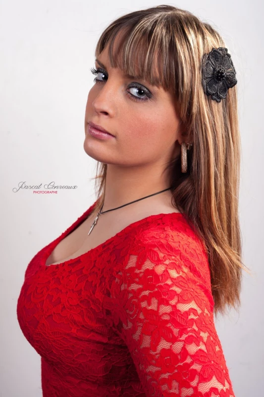 seance photos portrait studio femme aix marseille  MG 0073 Edit