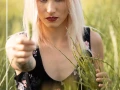 img 0030rs photographe pro shooting femme champs ble provence aix en provence