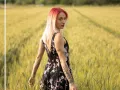 img 0035rs photographe pro shooting femme champs ble provence aix en provence