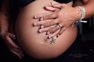 Photographe Grossesse pour femme enceinte dans les Bouches du Rh&ocirc;ne