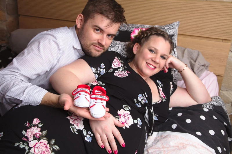Photographe Grossesse en studio photo pour femme enceinte &agrave; Marseille