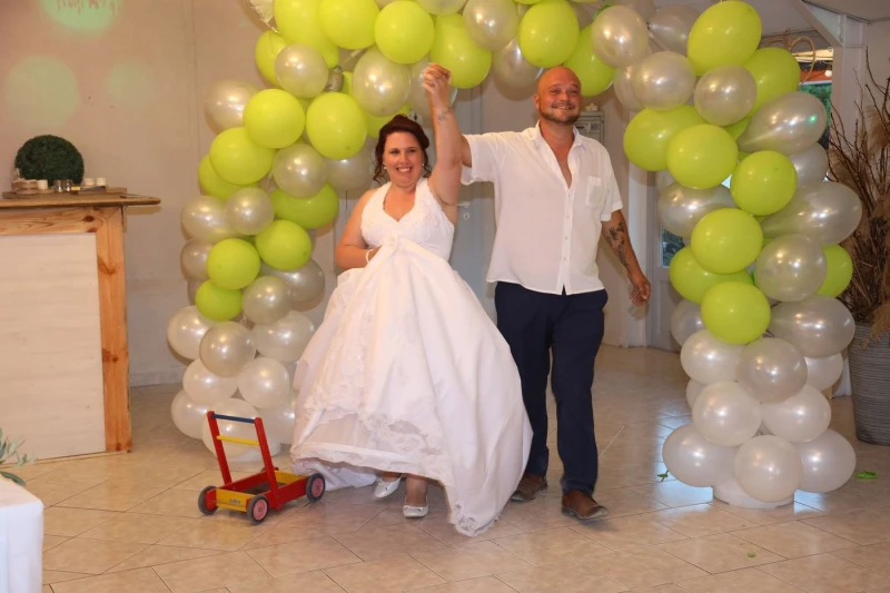 photographe mariage entr&eacute;e des mari&eacute;s Bouches du rhone 13