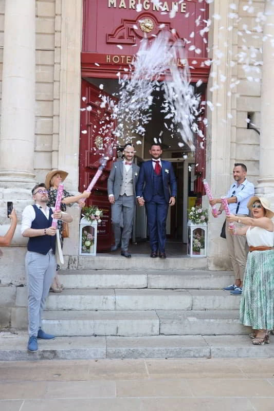 photographe mariage sortie mairie marignane benarno
