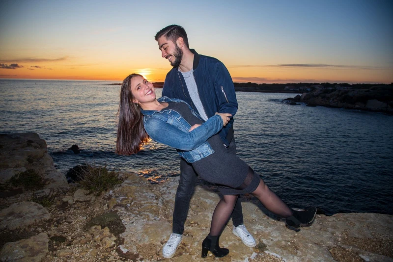 Photographe S&eacute;ance photo couple en bord de mer &agrave; Martigues
