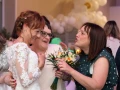 img reportage photographe mariage soiree dansante salle cottage saint victoret lancer bouquet