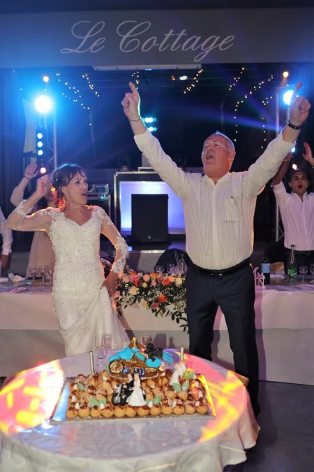 img reportage photographe mariage soiree dansante salle cottage saint victoret gateau piece montee dessert