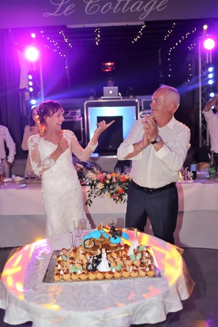 img reportage photographe mariage soiree dansante salle cottage saint victoret gateau piece montee dessert