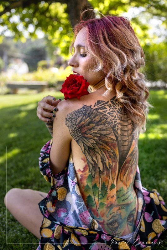 Photographe Shooting Femme Fleurs Vaucluse 84 &agrave; Rognes