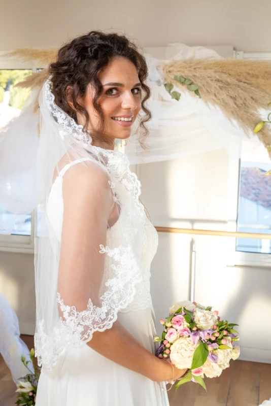 photographe mariage robes de mariage fleur Bouches du rhone 13 Marseille Aix en Provence