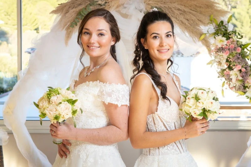 photographe mariage robes de mariage fleur Bouches du rhone 13 Marseille Aix en Provence