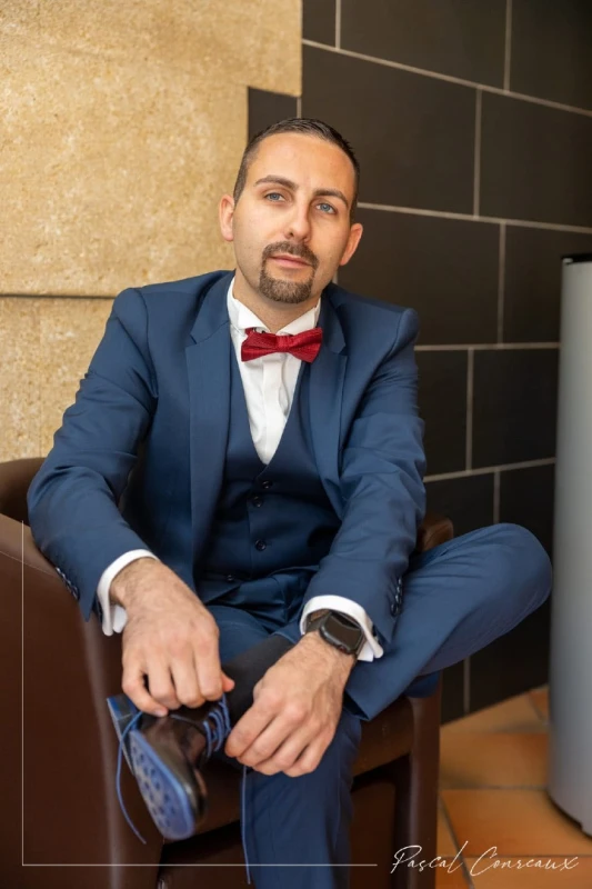 Photographe de mariage - les pr&eacute;paratifs du mari&eacute; &agrave; Gardanne