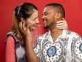 Photographe shooting portrait couple en studio photo entre Aix en Provence et Marseille