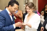 Photographe de mariage - s&eacute;ance photos dans la mairie de Marseille