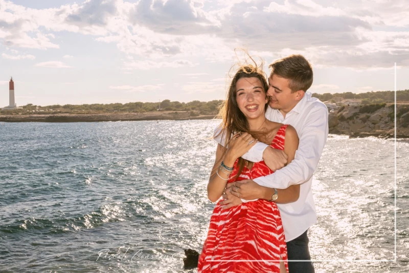 Photographe Shooting Couple &agrave; Carry Le Rouet Bouches du Rh&ocirc;ne 13 en bord de mer
