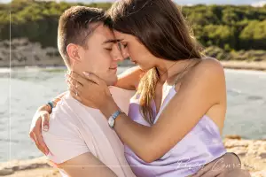 Photographe Shooting Couple &agrave; Carry Le Rouet Bouches du Rh&ocirc;ne 13 en bord de mer