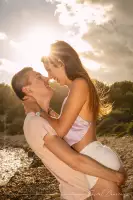 Photographe Shooting Couple &agrave; Carry Le Rouet Bouches du Rh&ocirc;ne 13 en bord de mer