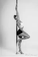 Photographe Shooting Pole Dance dans votre &eacute;cole de poledance en Provence