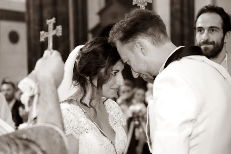 Photos &agrave; l'&eacute;glise du Prado pendant le mariage &agrave; la Bastide de Toursainte