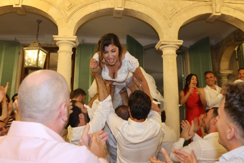 Photos en soir&eacute;e pendant le mariage &agrave; la Bastide de Toursainte