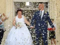 Reportage Photos de mariage : sortie des mari&eacute;s de la mairie