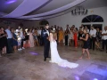 Photographe de mariage - danse des mari&eacute;s au mas des aur&eacute;liens