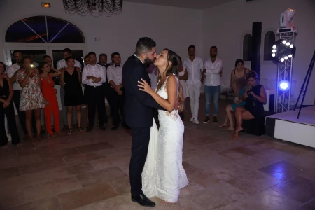 photographe mariage armenien le mas des aureliens premiere danse maries 1606