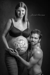 Photographe Grossesse en studio photo pour femme enceinte à Cadolive