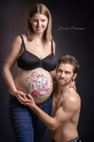 Photographe Grossesse en studio photo pour femme enceinte &agrave; Cadolive