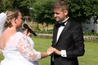 Reportage Photos de mariage : c&eacute;r&eacute;monie la&iuml;que des mari&eacute;s