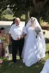 Reportage Photos de mariage : c&eacute;r&eacute;monie la&iuml;que des mari&eacute;s au moulin de l'Arc &agrave; Rousset