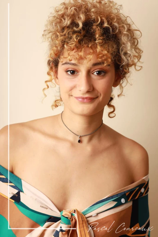 Photographe pour mannequin agence, photos en studio &agrave; Cadolive