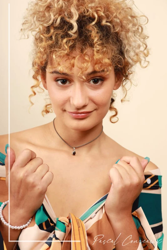 Photographe pour mannequin agence, photos en studio &agrave; Cadolive