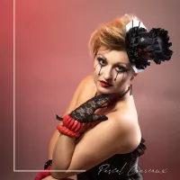 Photographe pour séance photos artistique en studio à Cadolive