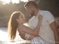 Photographe pour s&eacute;ance photos couple en ext&eacute;rieur en bord de mer