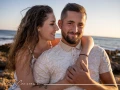 Photographe pour séance photos couple en extérieur en bord de mer